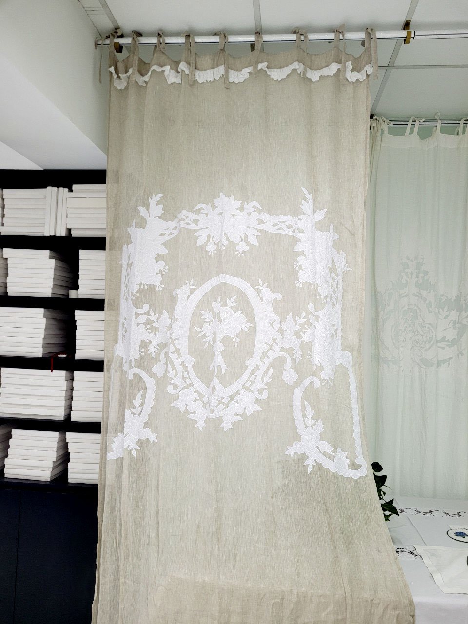 100% Linen Fabric Geometric Flowers Embroidered Modern Style Sheer Window Drapes Soft Touch Curtains for Home Hotel Living Room