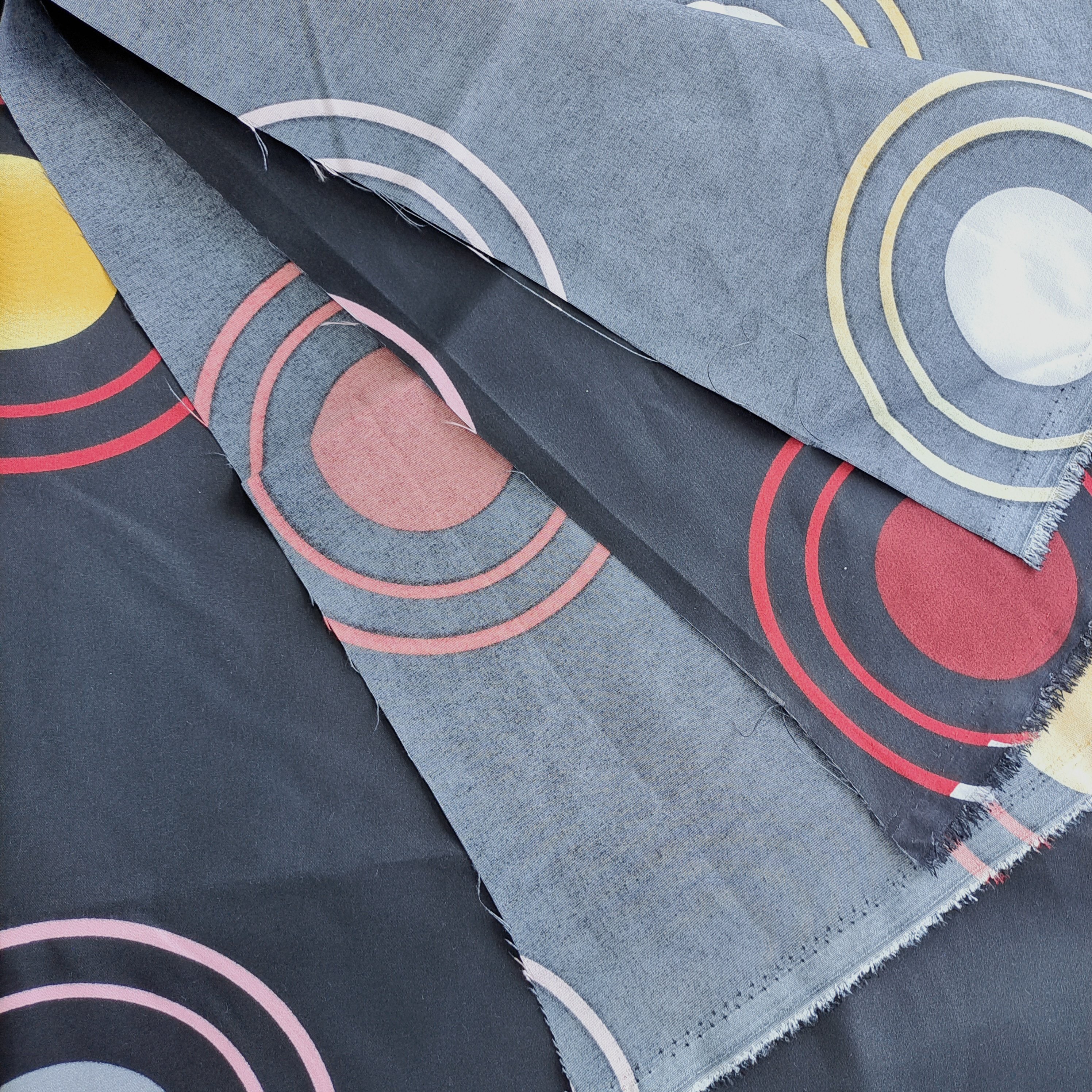 Wholesale home textile Floral brushed woven 80gsm printed microfiber soft feel fabric 100% polyester for bedsheet