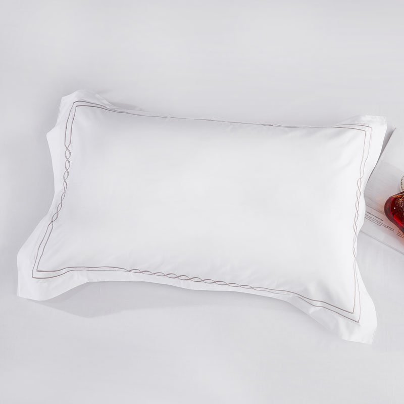 Customized luxury 100% cotton Embroidered bedding set top quality soft and breathable fitted bed sheet duvet cover pillowcase