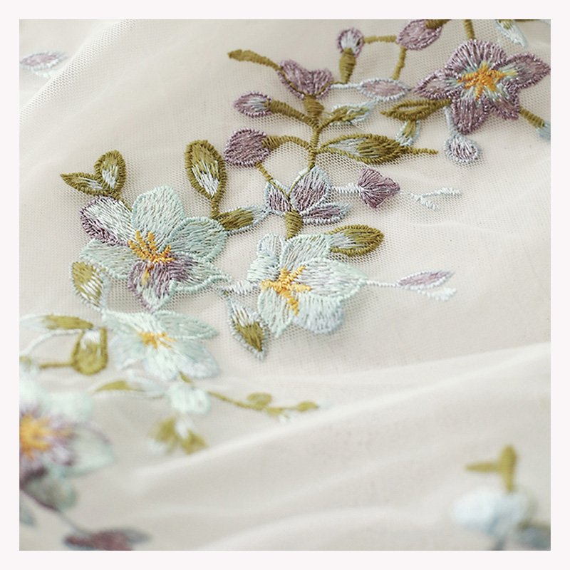 2024 New Arrival Embroidered Flower Fabric Tulle Lace Fabric With Flower Tulle Dress Embroidery Fabric