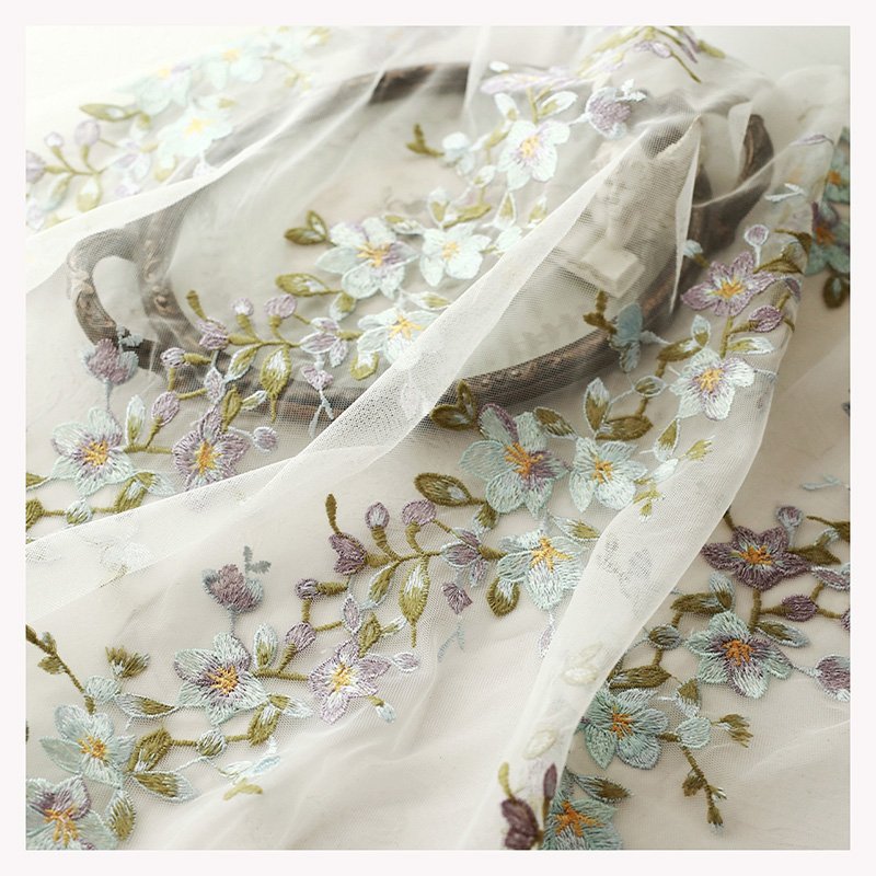 2024 New Arrival Embroidered Flower Fabric Tulle Lace Fabric With Flower Tulle Dress Embroidery Fabric