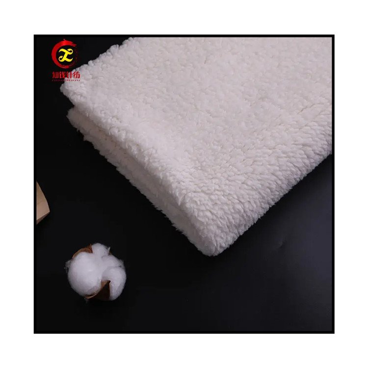 2023 Wholesale knitted beige sherpa fleece fabric for garment