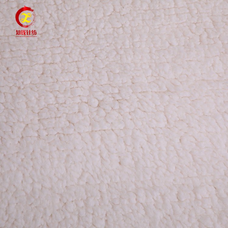 2023 Wholesale knitted beige sherpa fleece fabric for garment