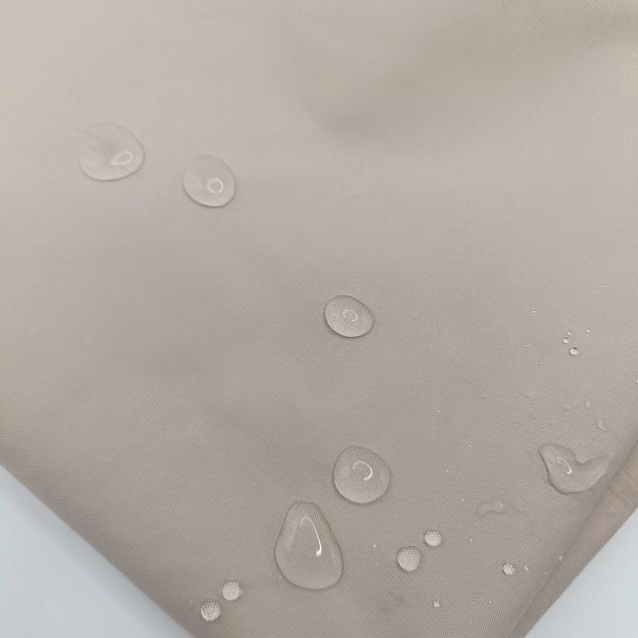 New Sports Style Oxford Fabric Lightweight Waterproof Garment Windproof Breathable Fabric for Winter Jacket Woven Plain Dyed