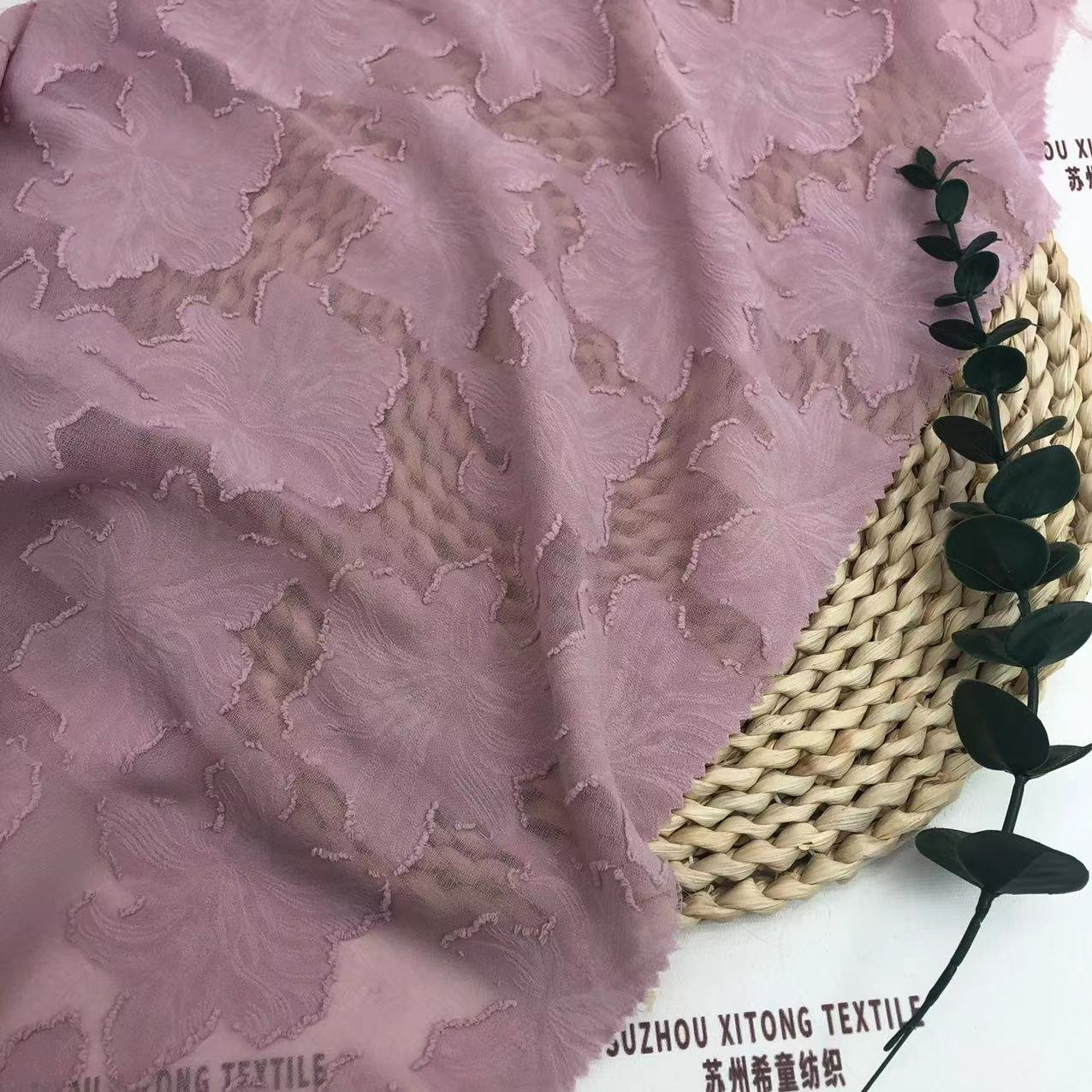 xitong textile suppliers 100% polyester clipped chiffon fabric wholesale flower floral jacquard chiffon polyester for dress