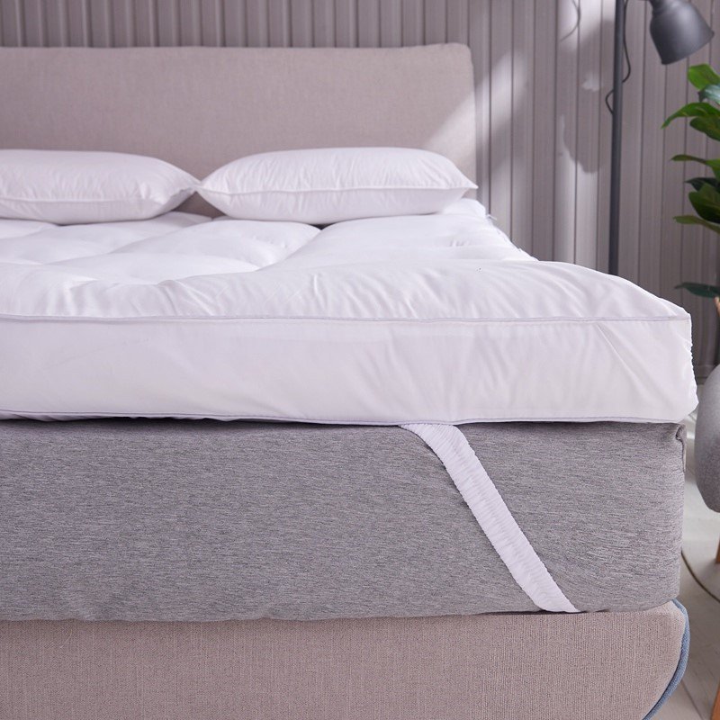 Wholesale Factory High Quality Goose Feather & Down waterproof mattress pad Bed Down feather Mattress Topper