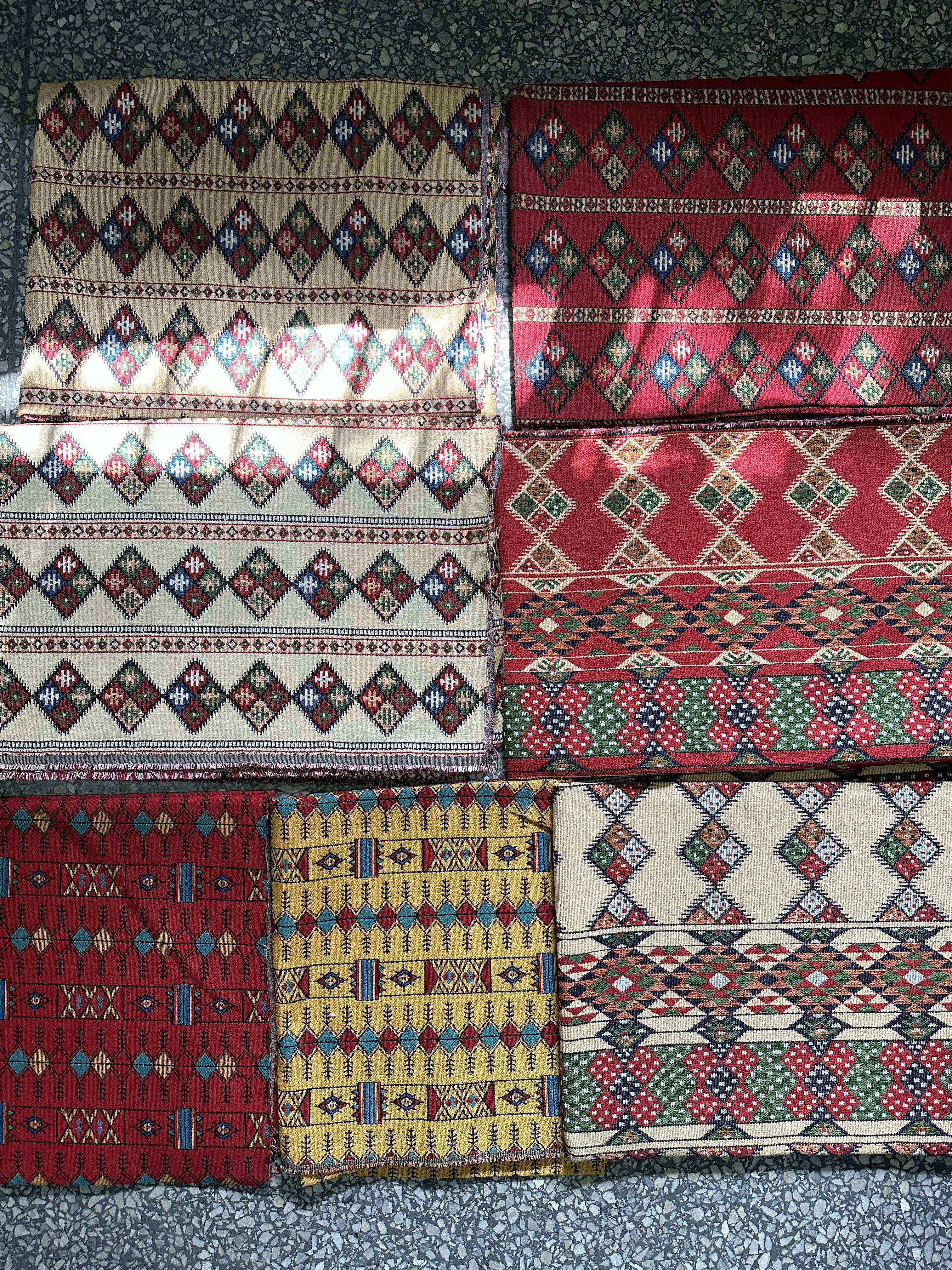 LXTC2217 Hot Selling Fashion Pattern Jacquard Woven Jacquard Fabric for Sofa