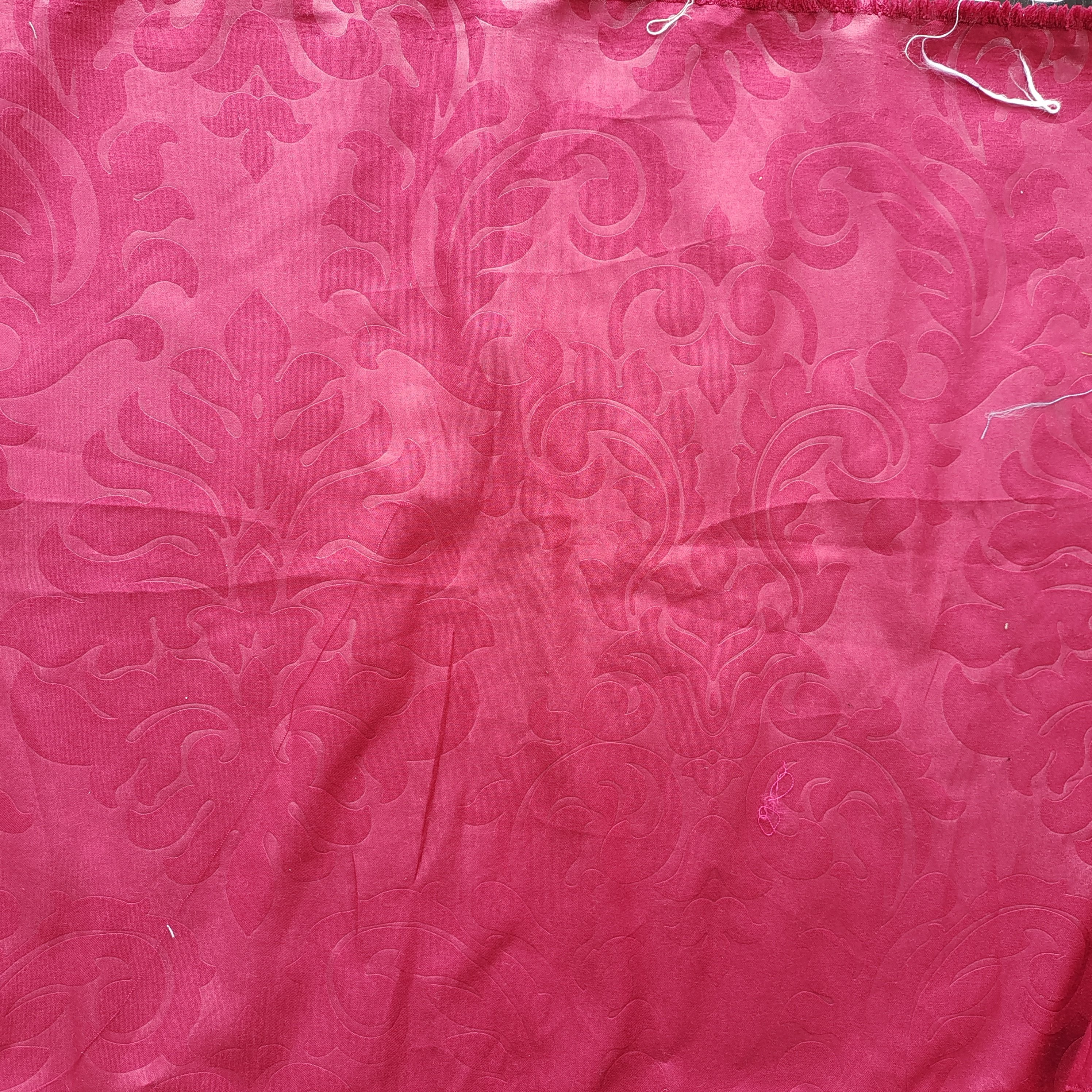 Factory low price Embossed Printed Velvet Sofa Fabric Custom Print Fabric for Bedding Sheet Hot Selling Hometextile 100% Polyester Woven Plain