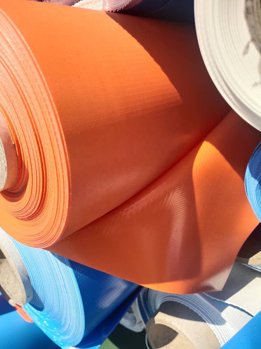 China Suppliers' 100% Polyester Tarpaulin Material PVC-Coated Tent Fabric Stock Lot Outdoor Use Jacquard Mesh Pattern Warp
