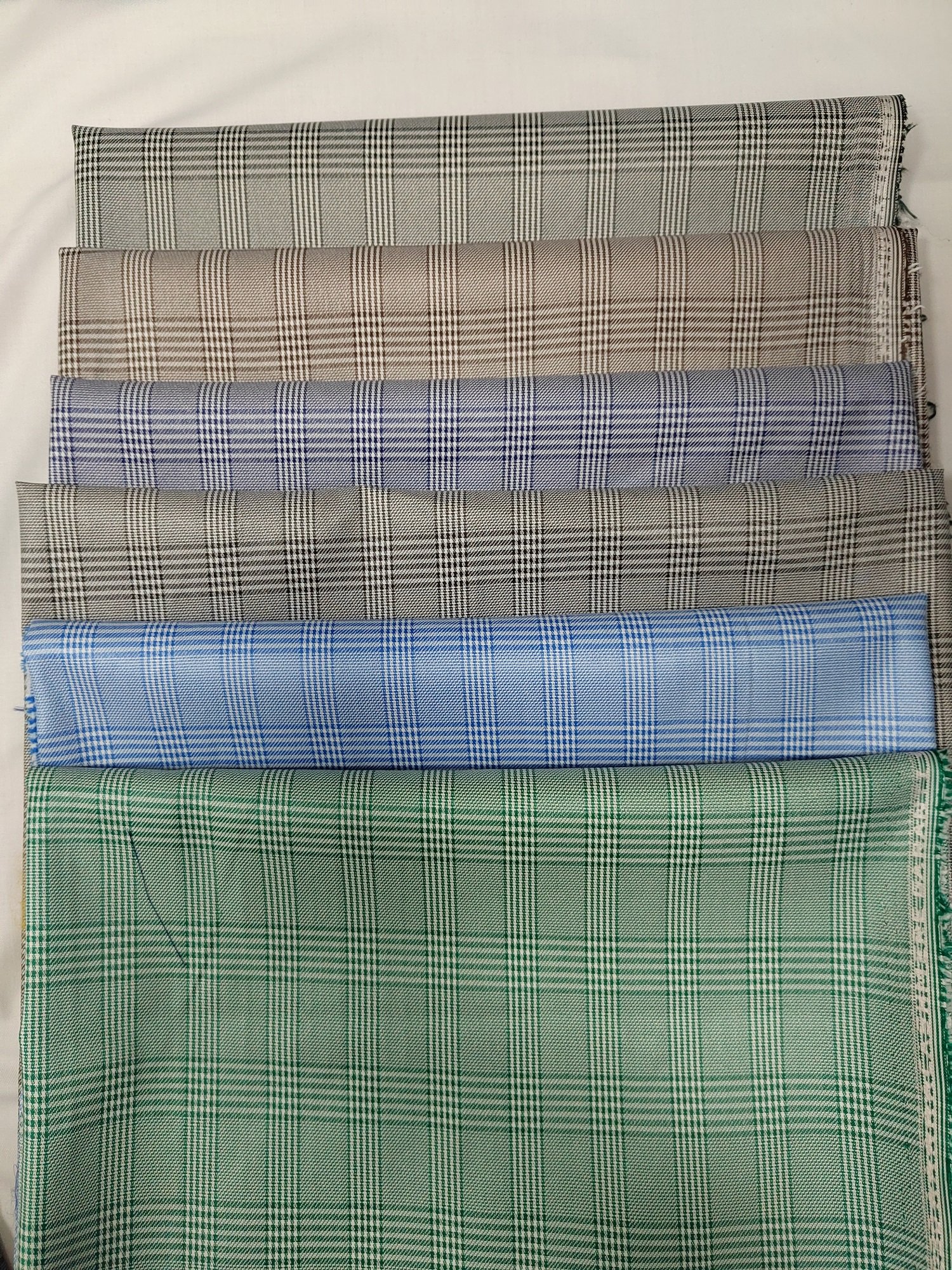Polyester Viscose of checked tweed fabric suiting men's suits trouser blazer fabric for garment