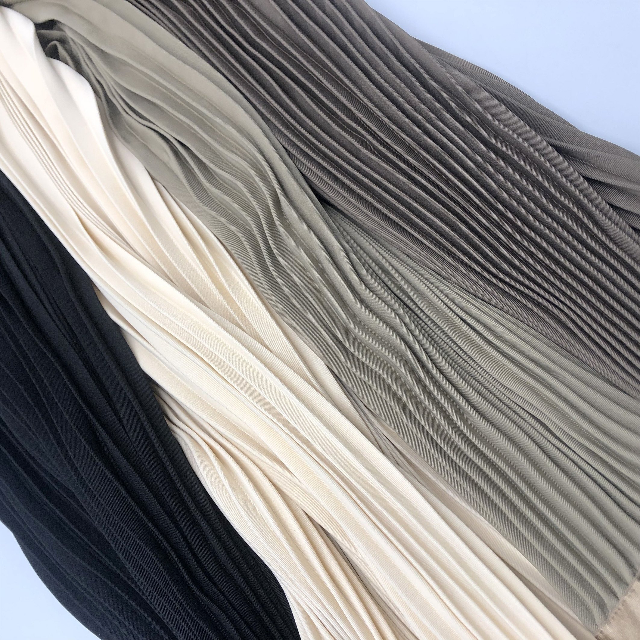 Custom Fashion Latest Design Chiffon Imitation Crepe Plisse Miyake Pleated Twill Fabric For Dress