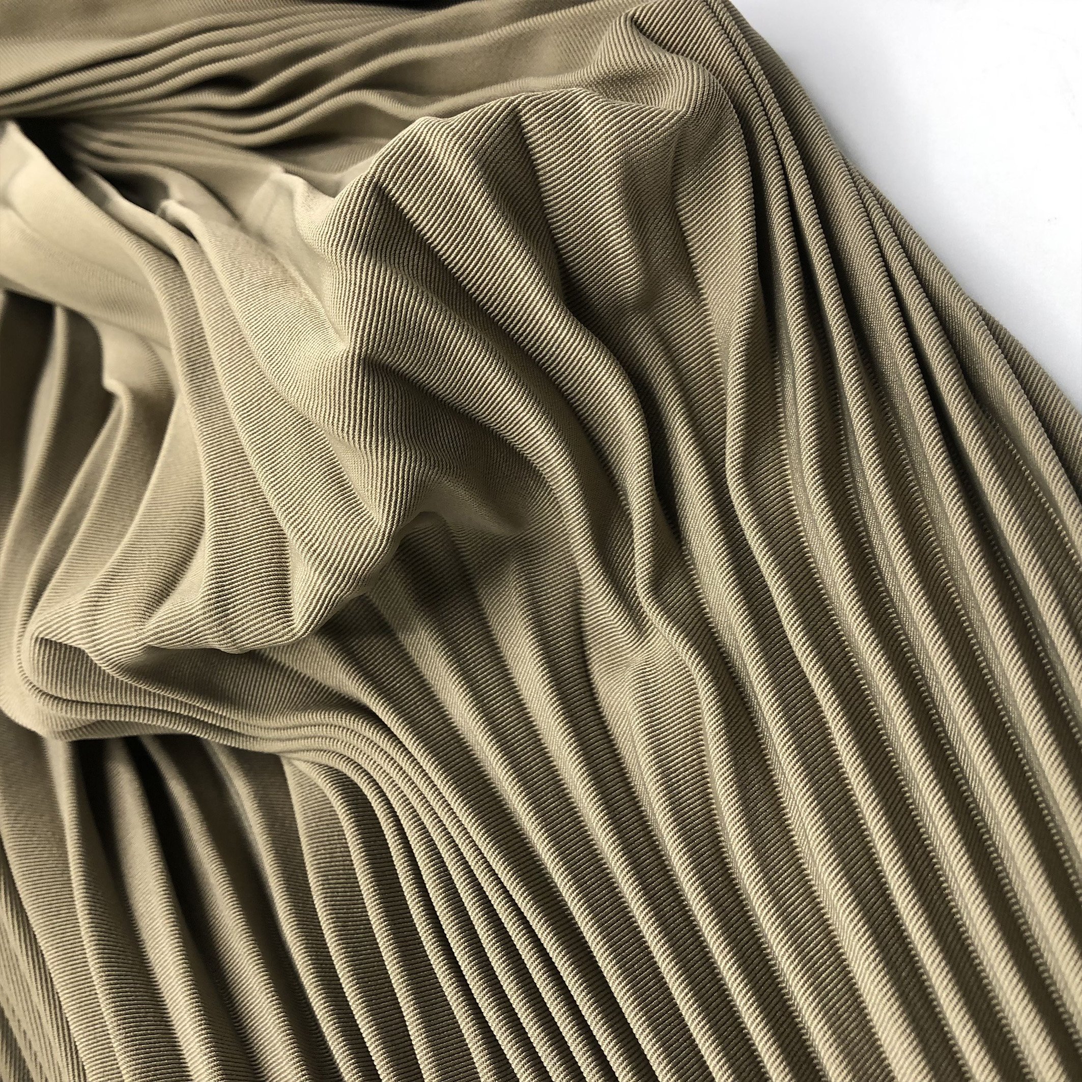 Custom Fashion Latest Design Chiffon Imitation Crepe Plisse Miyake Pleated Twill Fabric For Dress