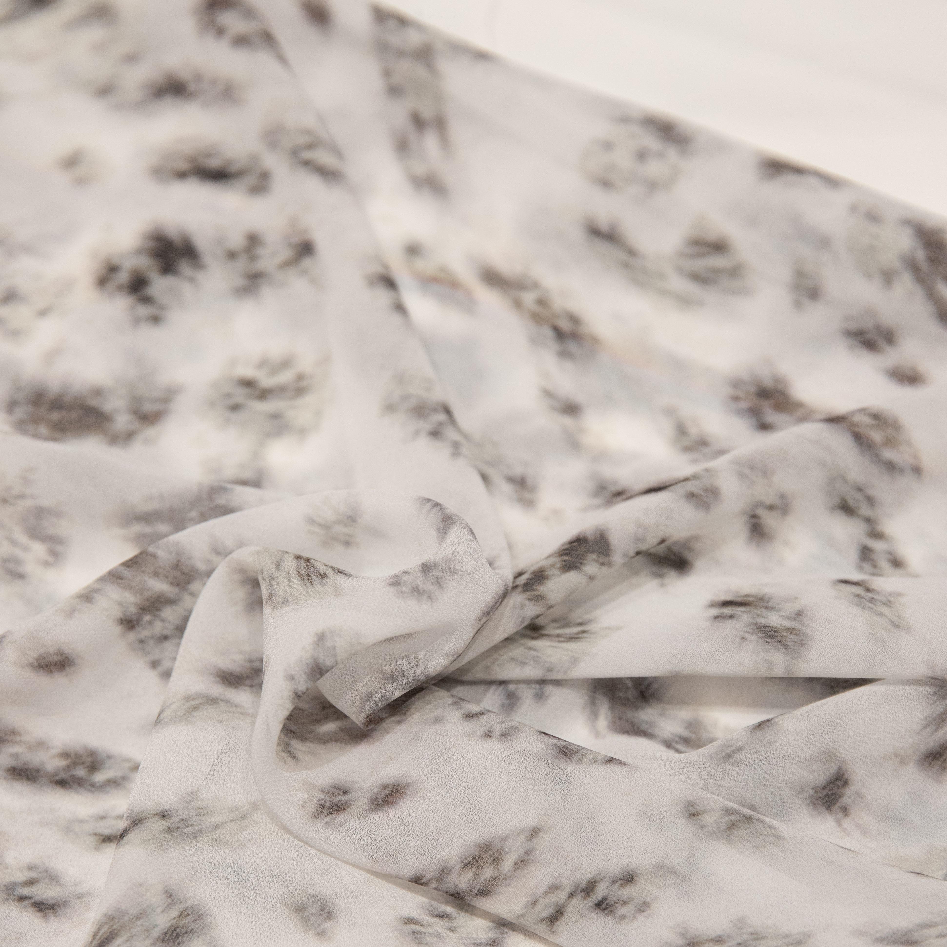 100% Polyester Fabric with Black Spots, Comfortable and Soft Anti Pill Fabric