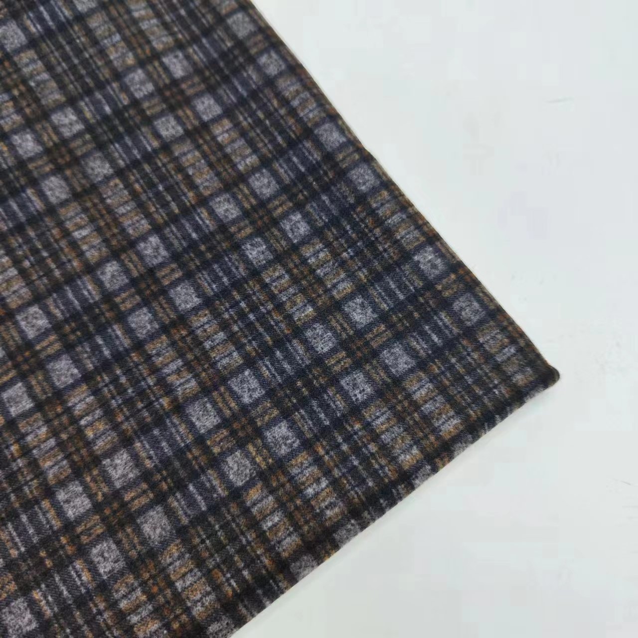 Custom woven tr dark grey waterproof plaid gents roma suit jacket fabric classic tartan men's suit fabric for clothing wholesale