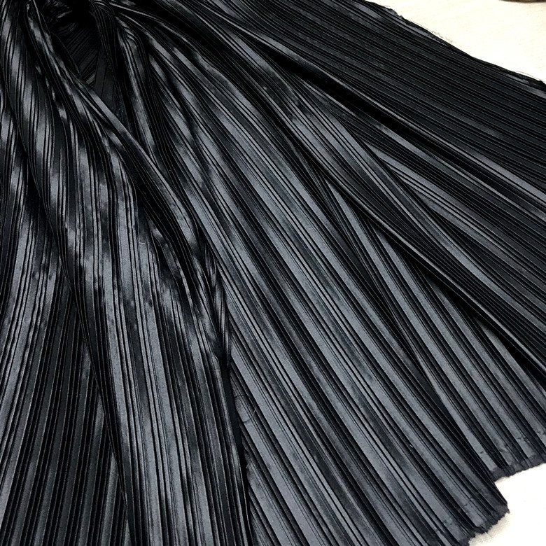 Pleated pleated fabric matte gloss partial thick gift dress dance dress performance dress designer fabric