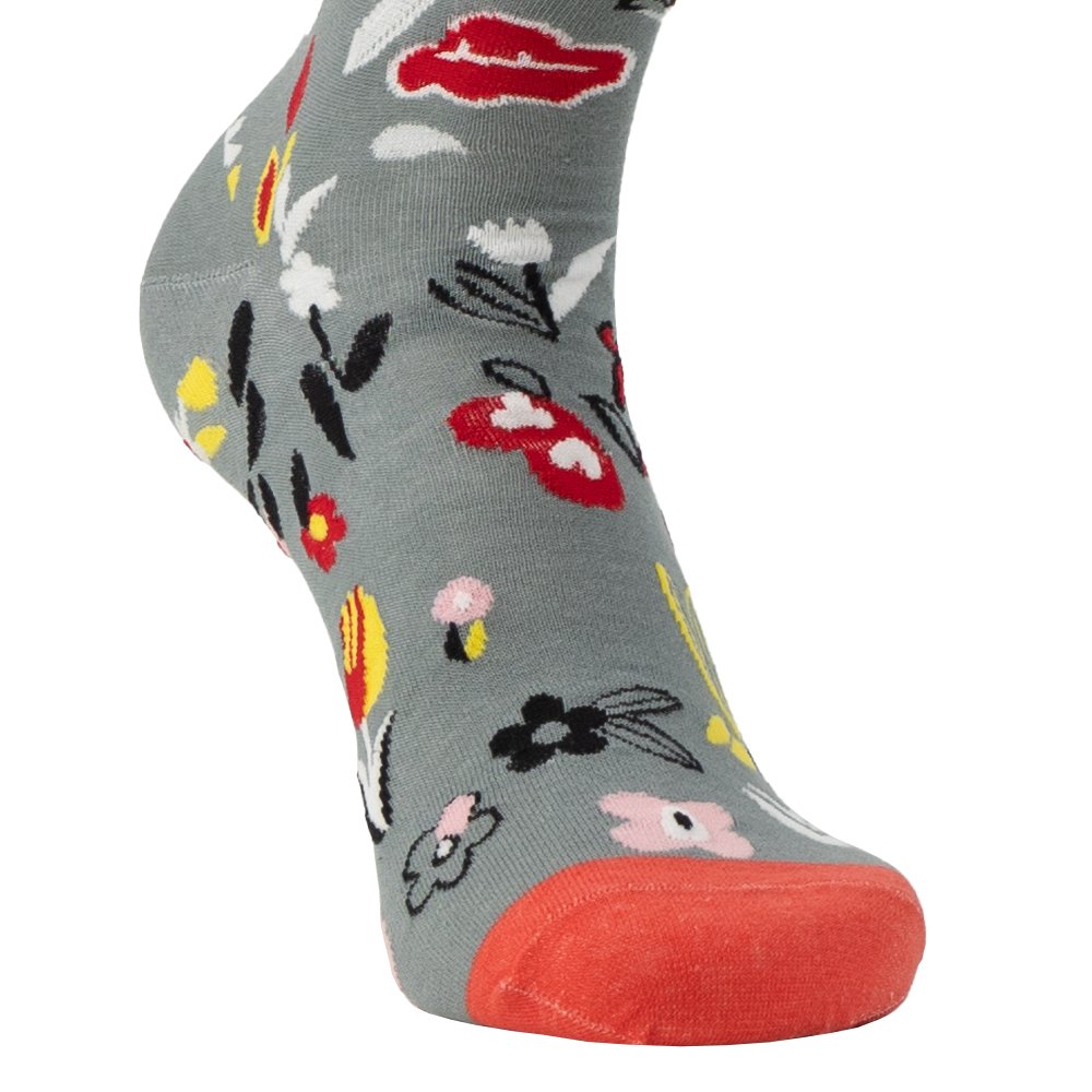 Professionally Certified Sneaker Fit Breathable Antibacterial Fabric Microfiber Socks