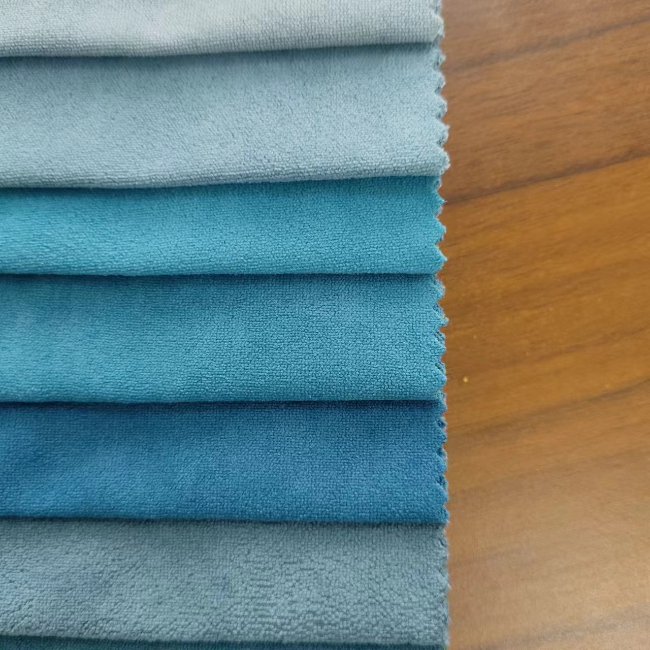 High Quality super soft Living Room velvet Blackout Curtain Solid Thick Polyester Fabric For Curtain