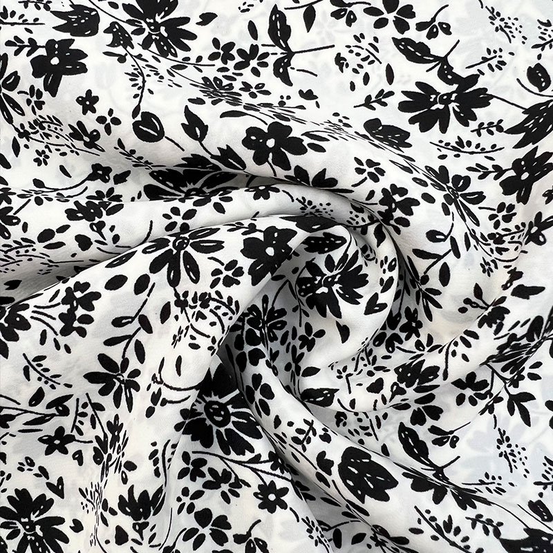 Wholesale stock of light weight soft 100% woven polyester chiffon printed fabric