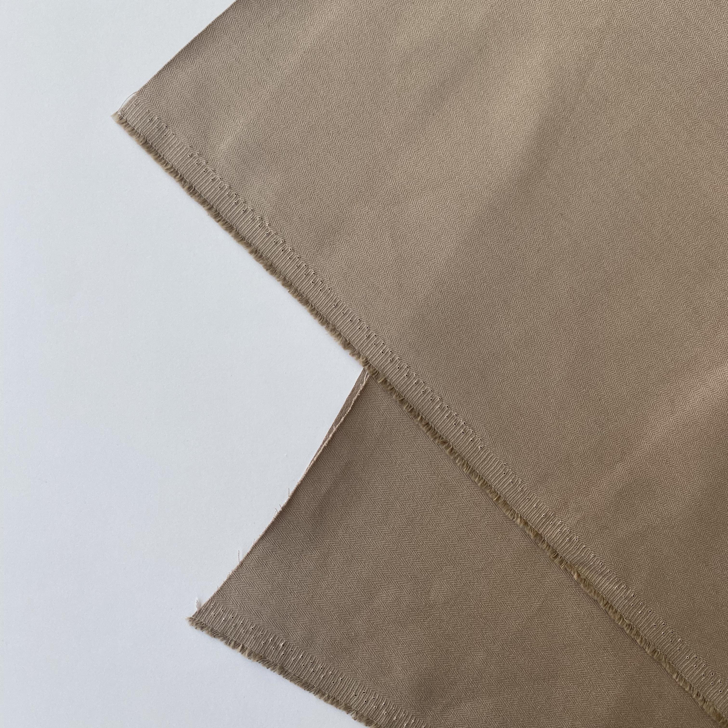 China Factory Cotton Herringbone Fabric Exquisite Workmanship Twill Dyed Fabric