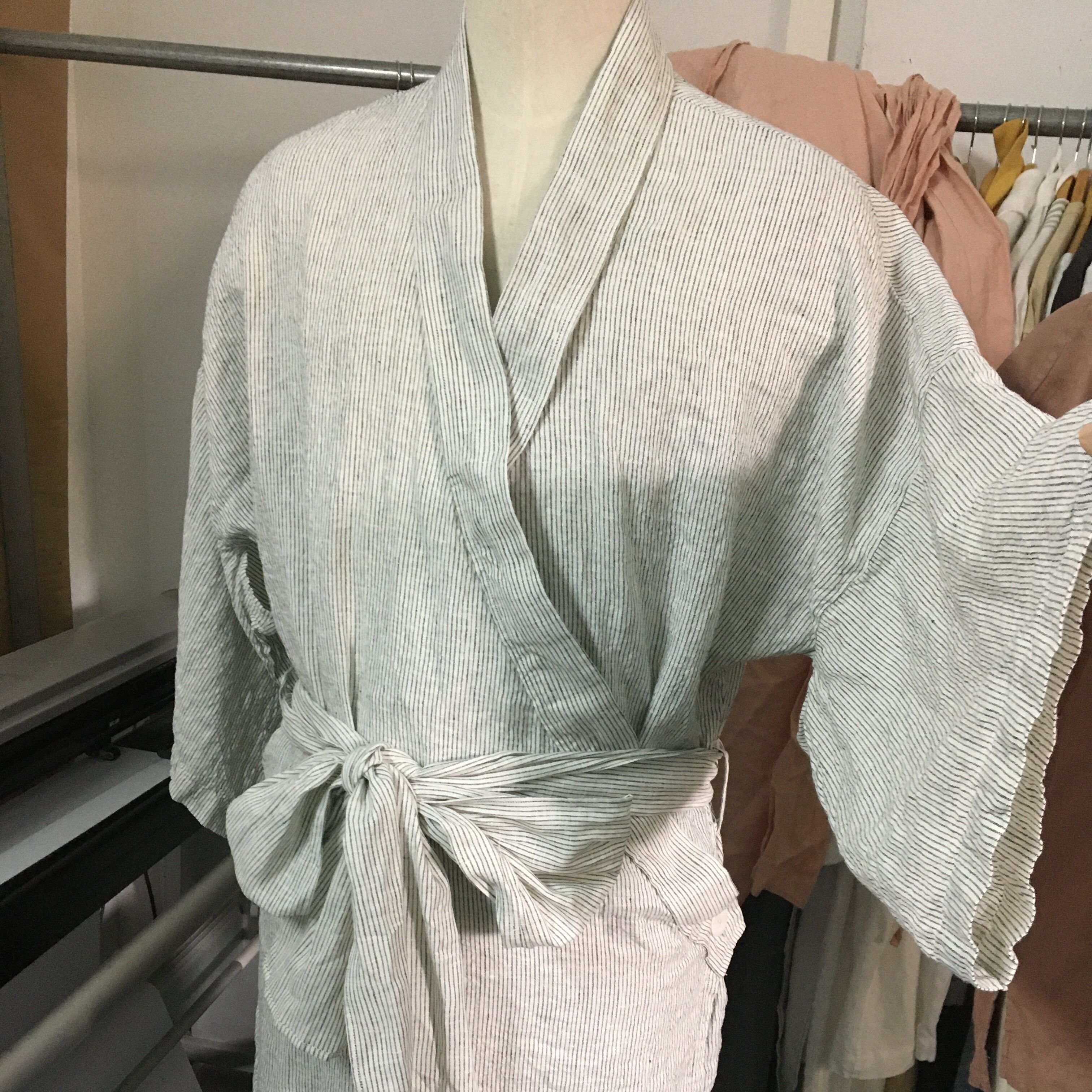 100% French Linen Customized Logo Luxury Bathrobe SPA Belted Kimono Bath Robe