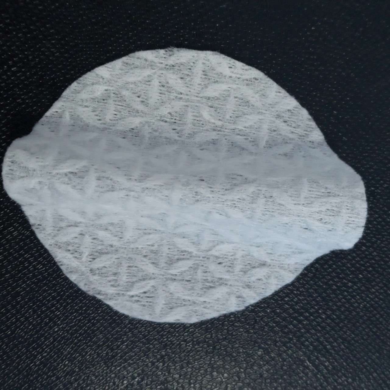 Made In Vietnam White Spunlace Nonwoven Parallel Petal Fabric Factory Export Directly FOB price, CIF price