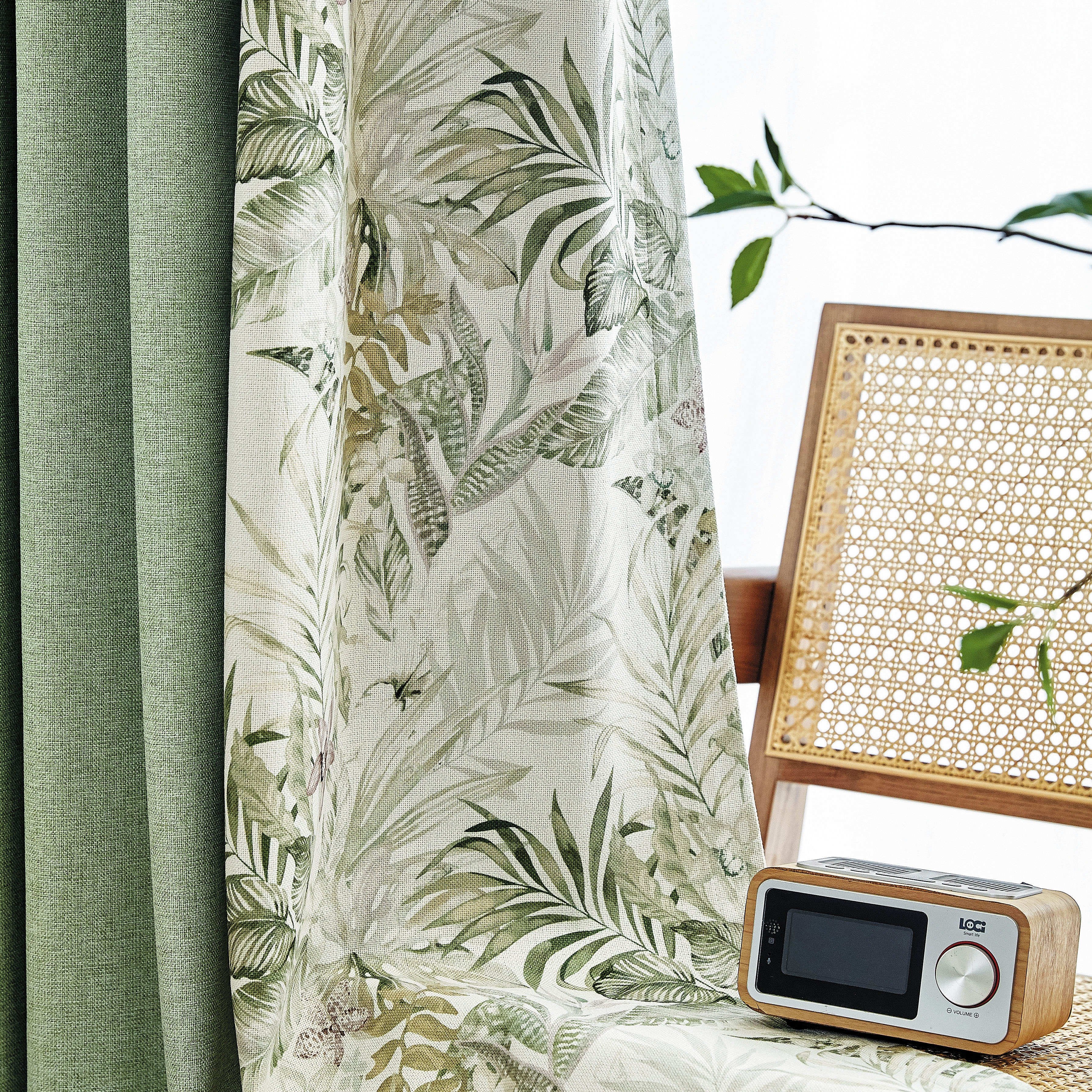 Wholesale 100% Polyester Digital Printing Full Blackout Curtain Fabric 135cm Width Woven and Knitted Suede Type