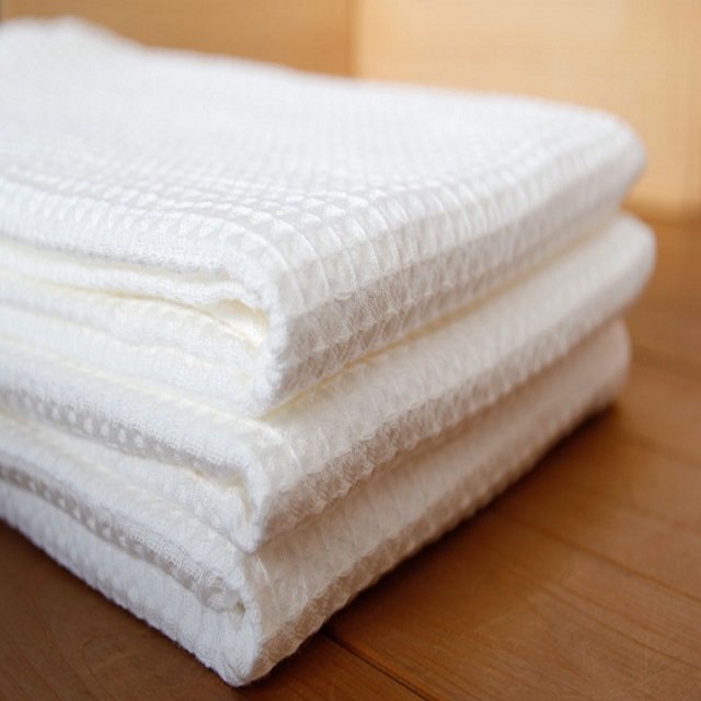 Luxury 100% Cotton Waffle Fabric Bath Linen Material Combed Yarn Type Custom Made Waffle Manufactured In India Sustainable