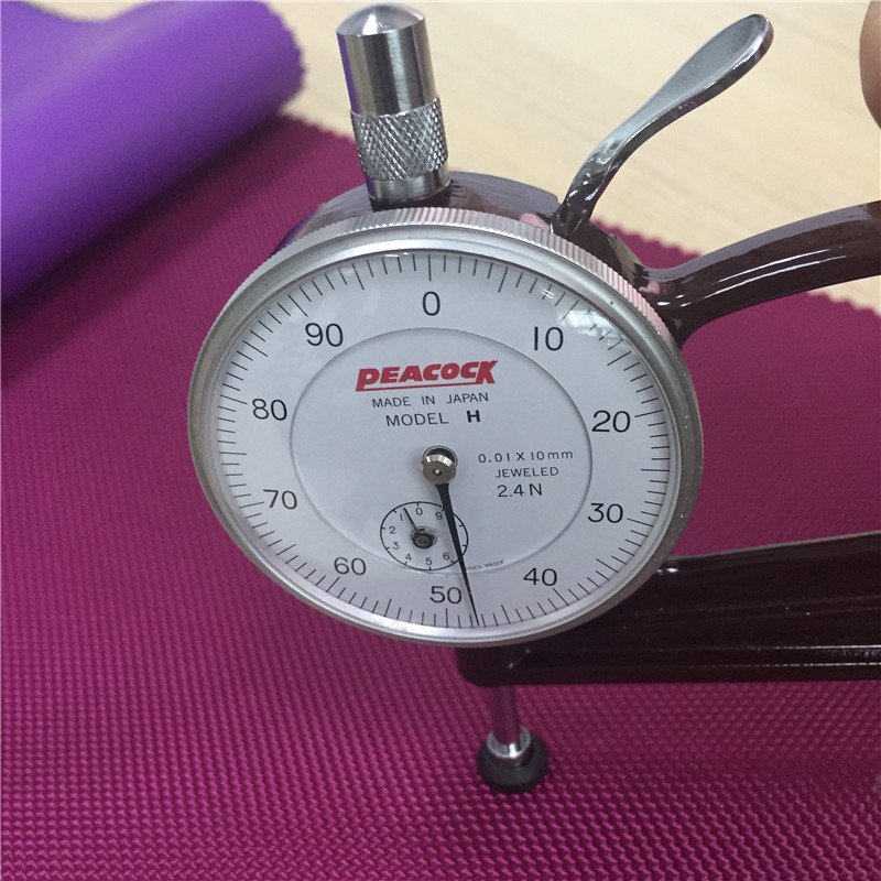 Factory 100% Polyester Waterproof 1680d double yar Oxford Polyester Fabric With Pvc Coating