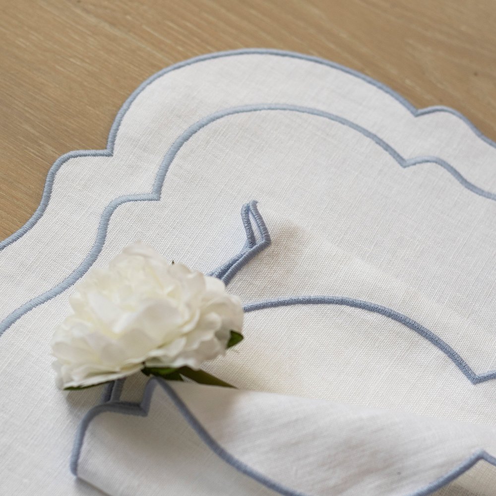 Hot Sale Personalized custom size French Luxury flax pure table scalloped embroidered edge linen Napkins for hotel