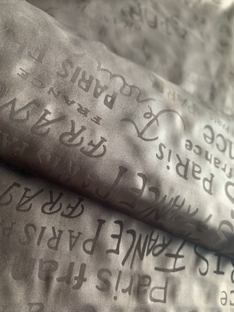 New Fashion Designed Polyester Embossing Fabric