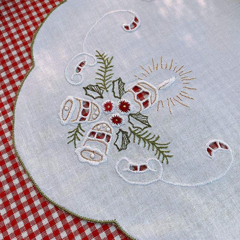 French Style Embroidered Linen Place Mat Napkin Disposable Waterproof Cotton Placemats for Wedding