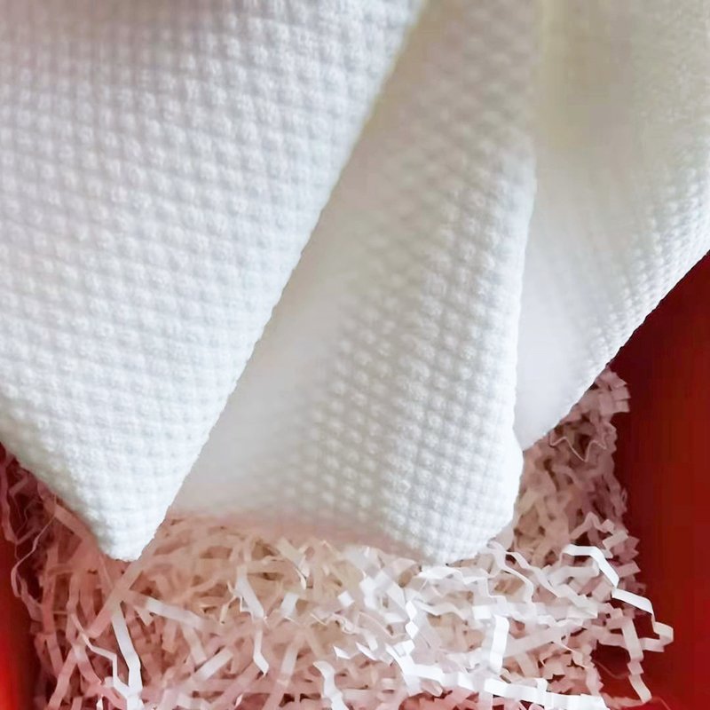 60*120 Wholesale Plant Fiber Not Slippery Portable Non-woven Fabric Popular Size Single Use Spa Towel, Disposable Bath Towel
