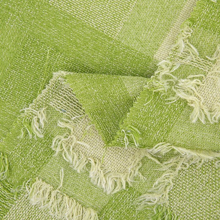 Factory Outlet Fashionable Premium Quality Soft Comfortable Plaid 100% Jacquard Polyester Fabric with Fringe for Shirts Dresses