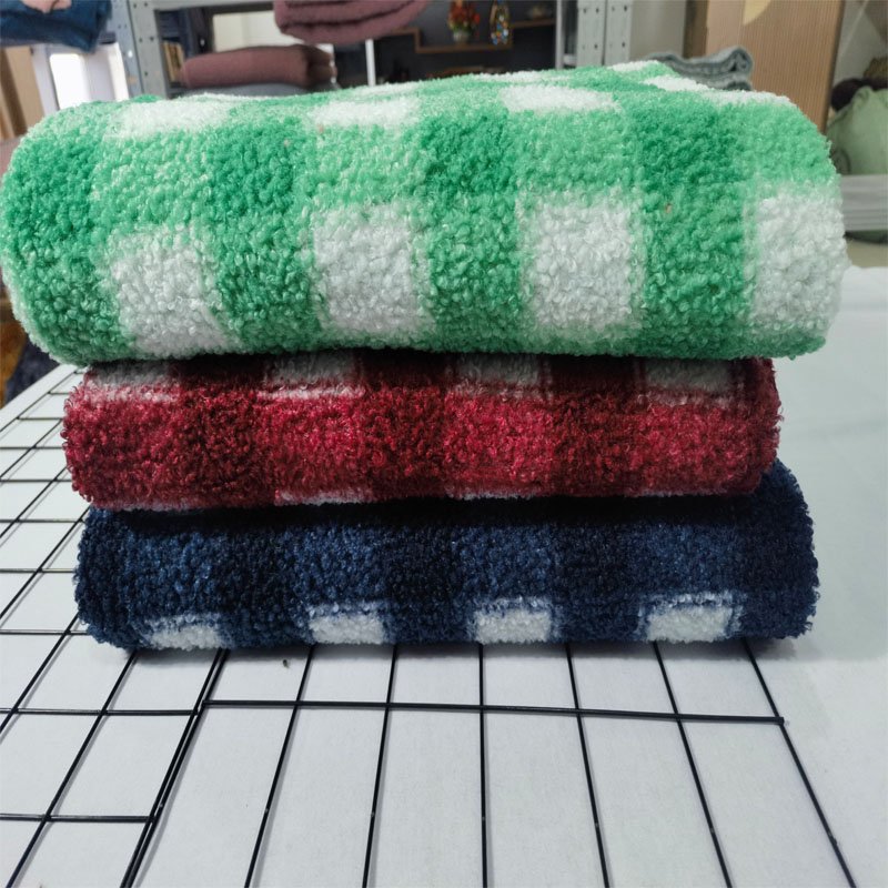 China Factory Soft Teddy Velvet 100% Polyester Elastane Fabric for Garment Textile Blanket