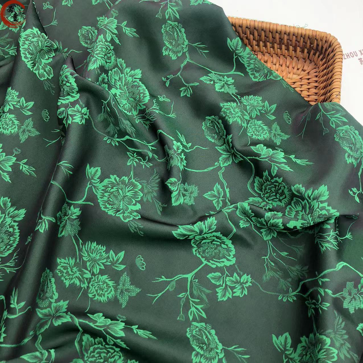 Customization new arrival cationic double-sided color experience morning glory satin jacquard fabric for women suits or shirts