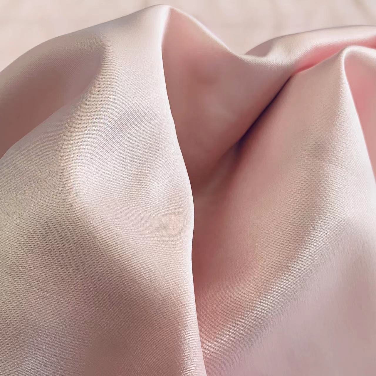 Manufacture 100% polyester matt twisted satin fabric for pajamas dress women's wear