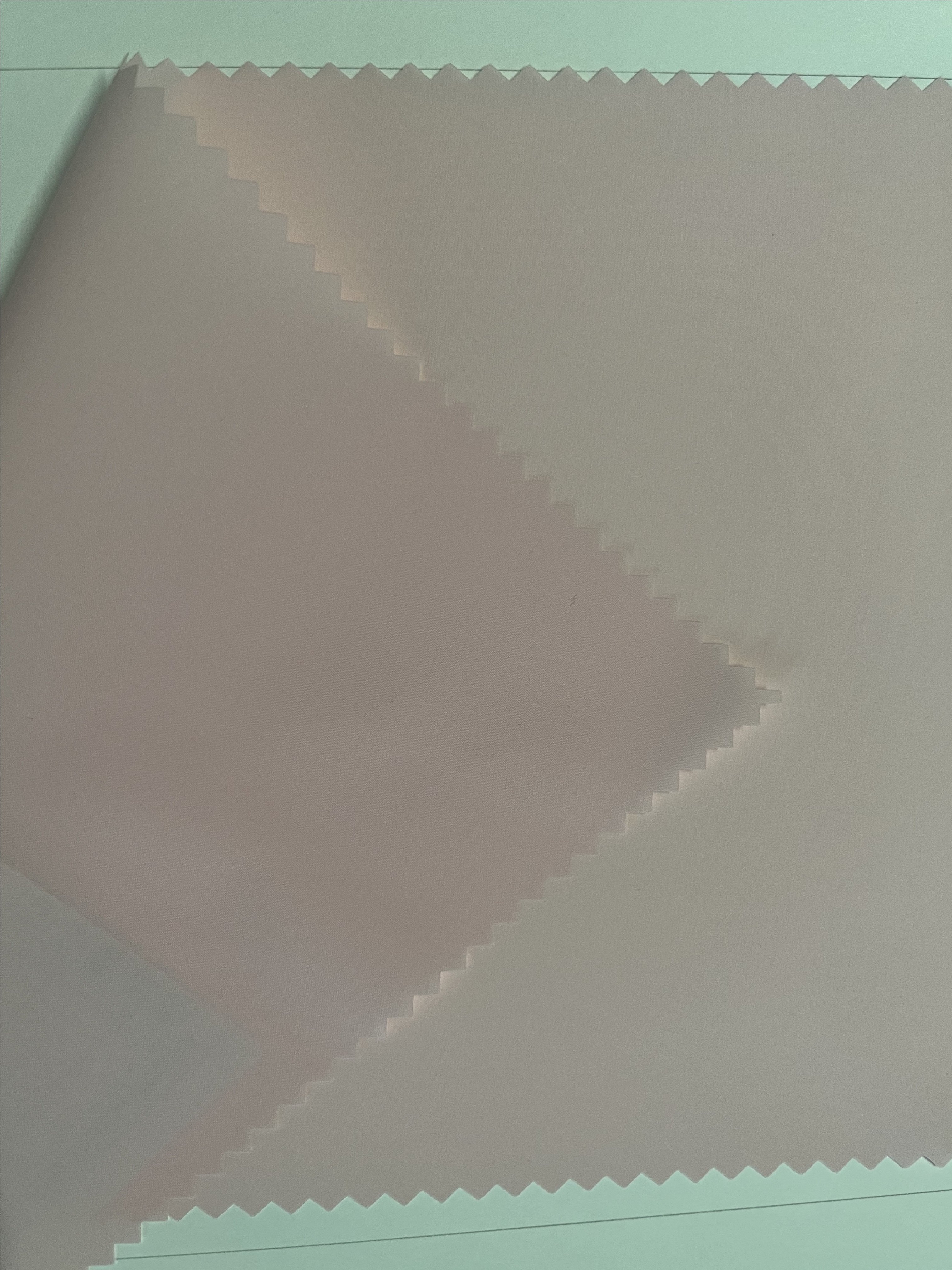 50D T8 Plain PONGEE 92GSM 100% Polyester Fabric for Leisure Cloth/Suits/Trousers