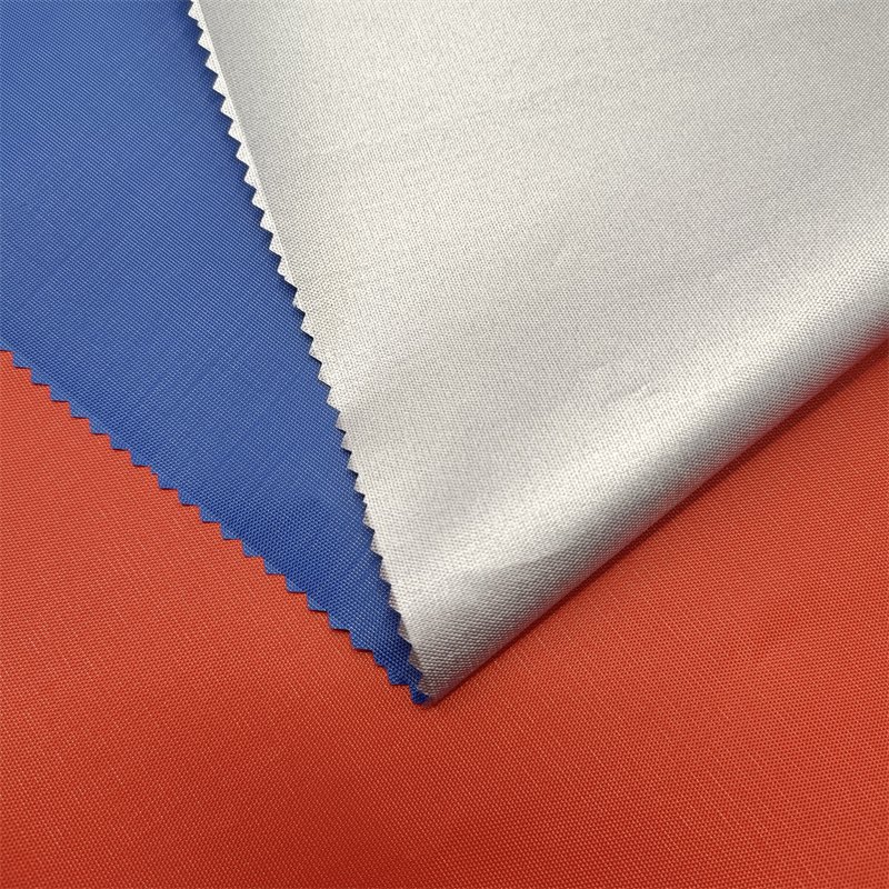 Customized Waterproof Sunproof Silver Coated 210D Polyester Oxford Fabric for Outdoor Cover Bag Tent