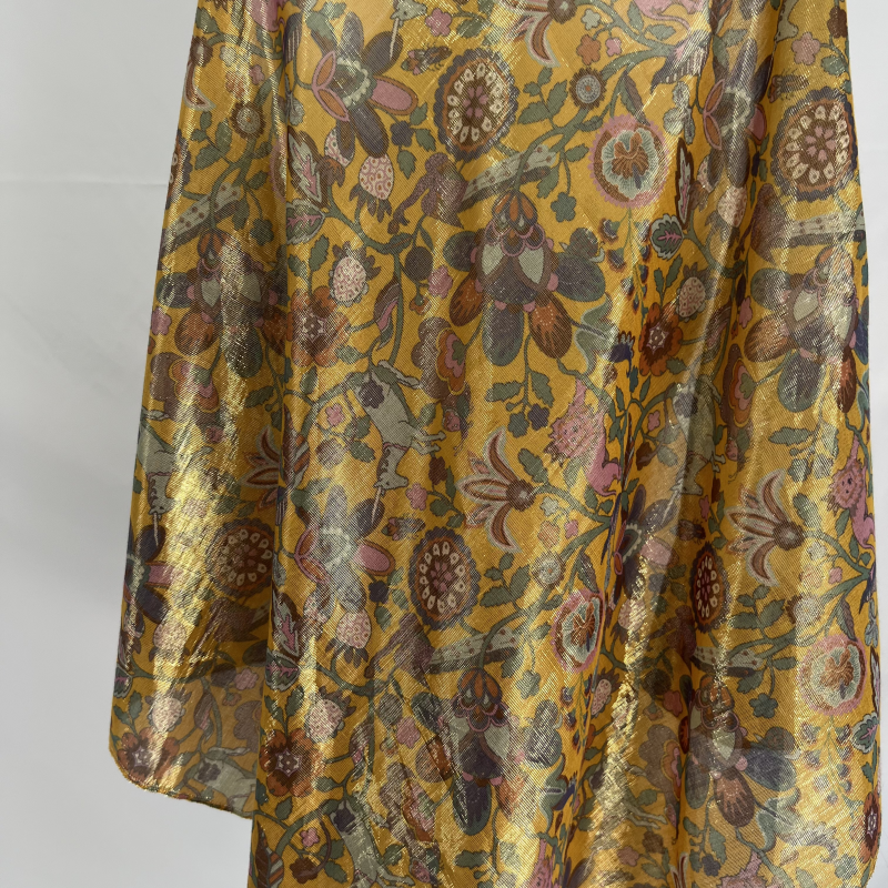 Wholesale formal dress Brocade Glitter Fancy Gold Stripe Thin Shirt Fabric Cotton Linen Metallic Yarn Fabrics for women