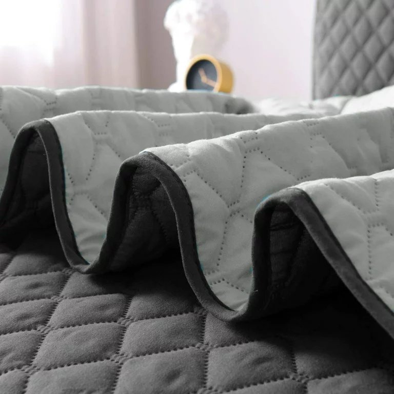 White Modern Style Queen Lightweight Microfiber Coverlet 3 Piece Set Home Quilt Set