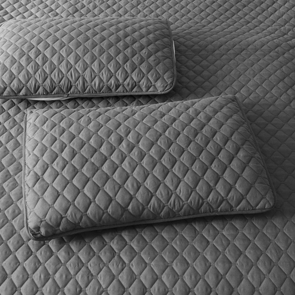 White Modern Style Queen Lightweight Microfiber Coverlet 3 Piece Set Home Quilt Set