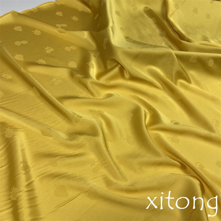 TEXTILE SUPPLIERS CLOTHING designer FABRIC 100% POLYESTER FABRIC SATIN POLYESTER Strawberry jacquard fabric for women pajama