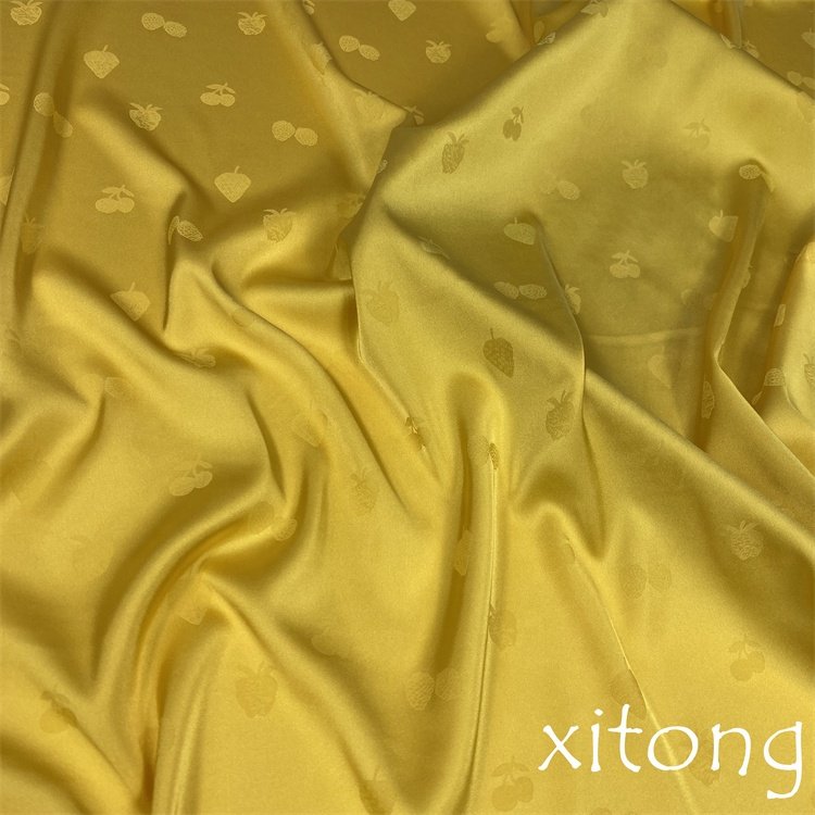 TEXTILE SUPPLIERS CLOTHING designer FABRIC 100% POLYESTER FABRIC SATIN POLYESTER Strawberry jacquard fabric for women pajama