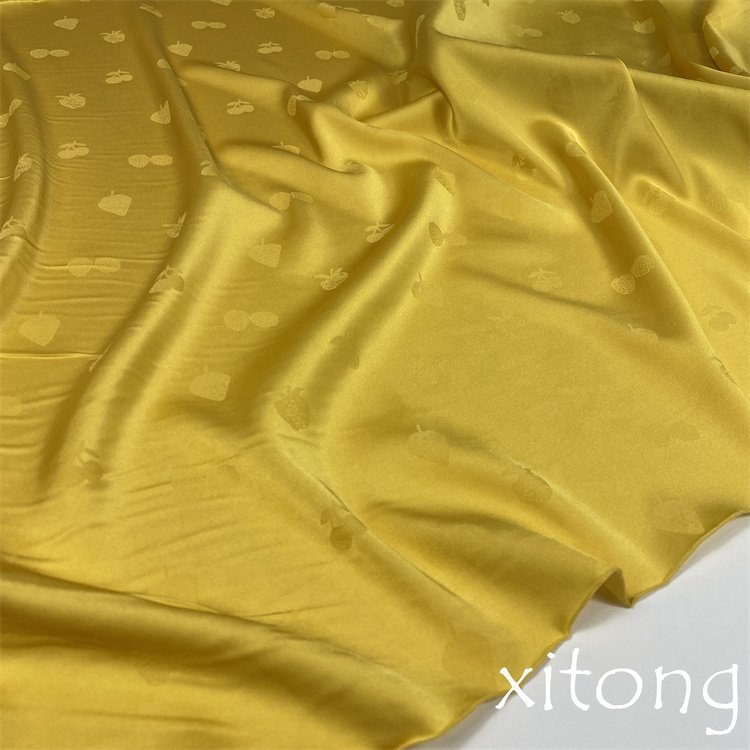 TEXTILE SUPPLIERS CLOTHING designer FABRIC 100% POLYESTER FABRIC SATIN POLYESTER Strawberry jacquard fabric for women pajama
