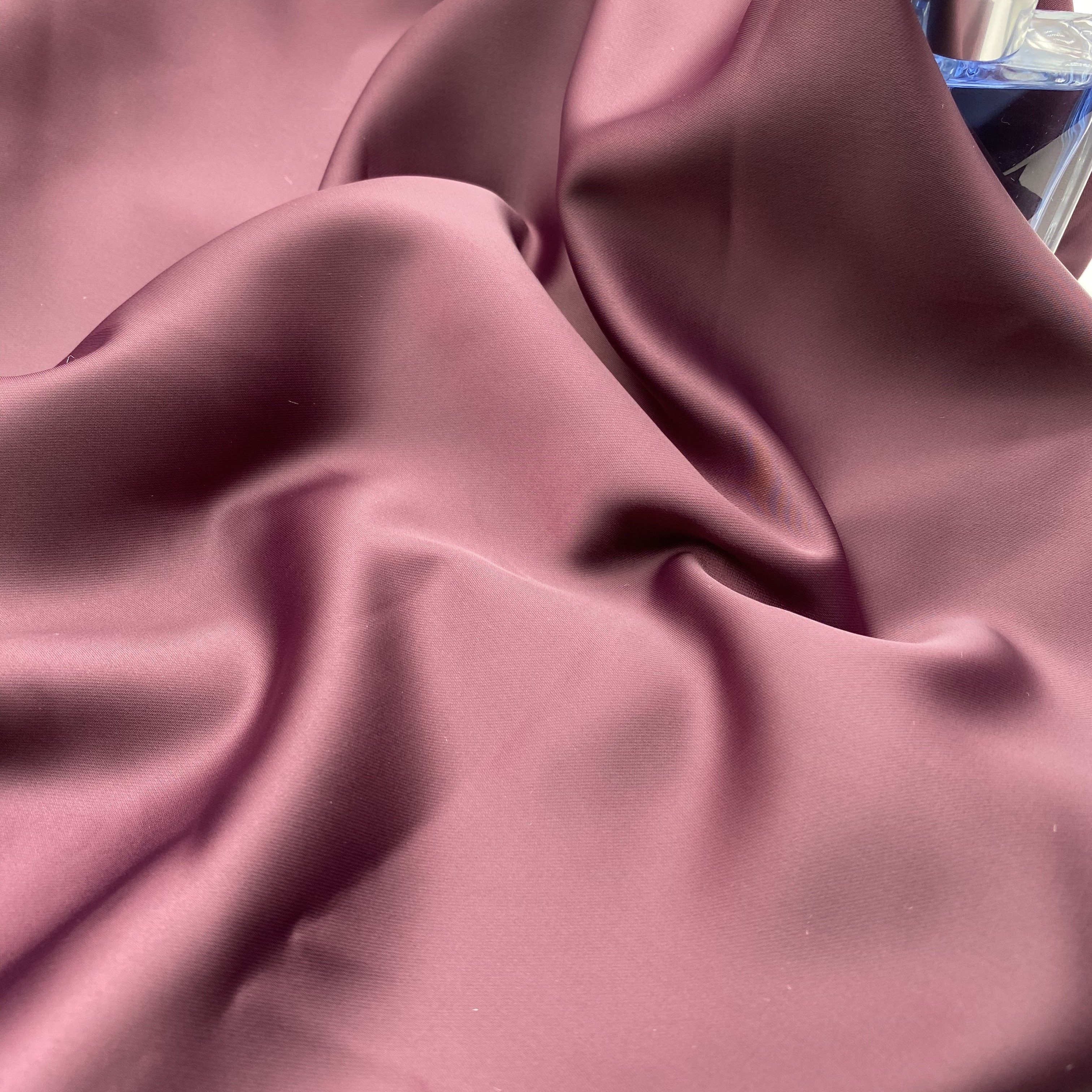New design 220gsm 150D soft hand feel smooth touching 100% Polyester fabric acetate duchess satin fabric for clothing