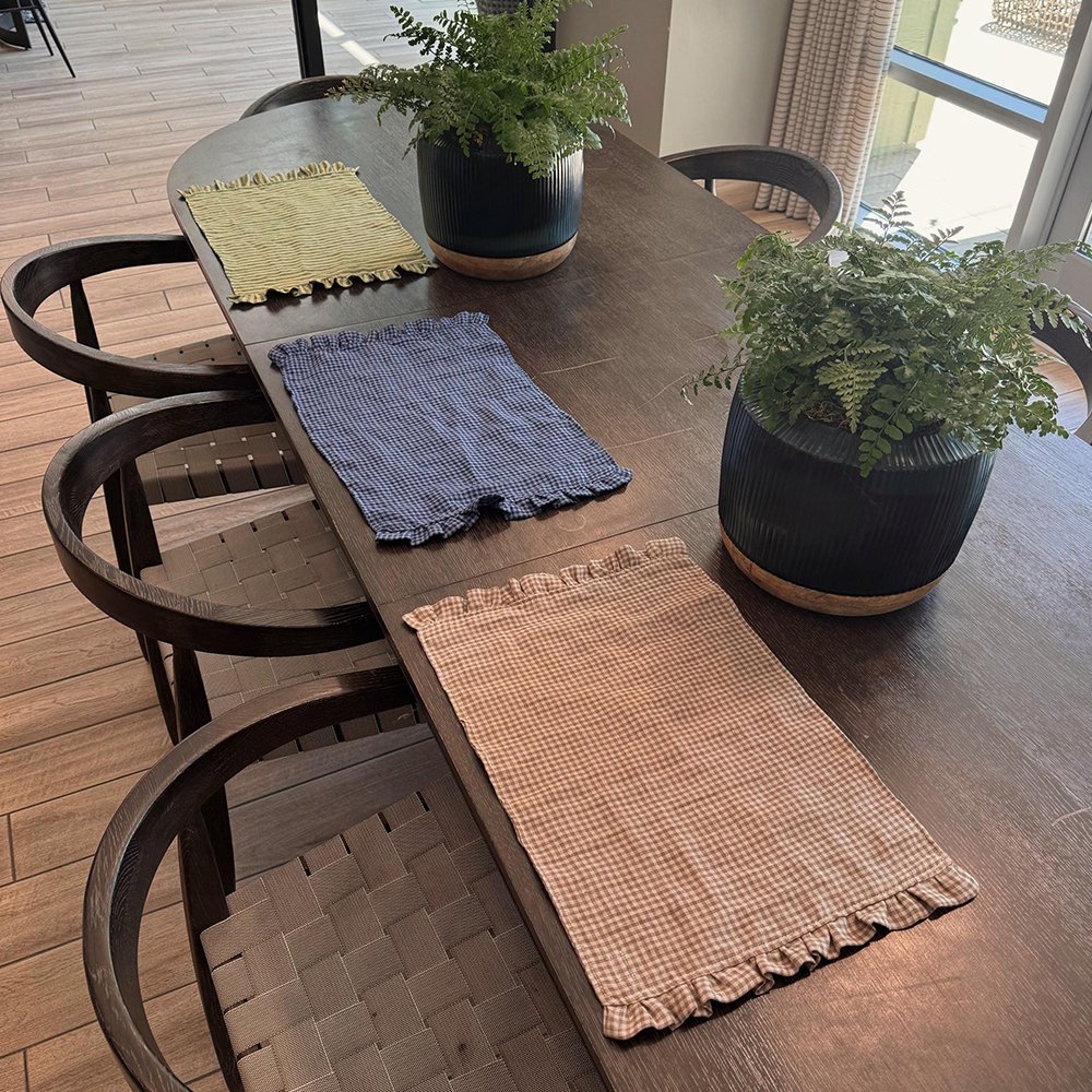 Wholesale Organic 100% Linen Striped grid ruffle edge cloth napkins for wedding Embroidered LOGO Cotton Linen napkin placemat