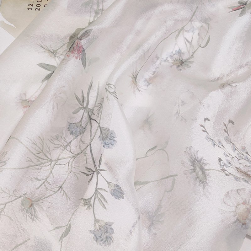 Wholesale price 100% polyester printed organza fabric flower free sample printed organza fabric for dress