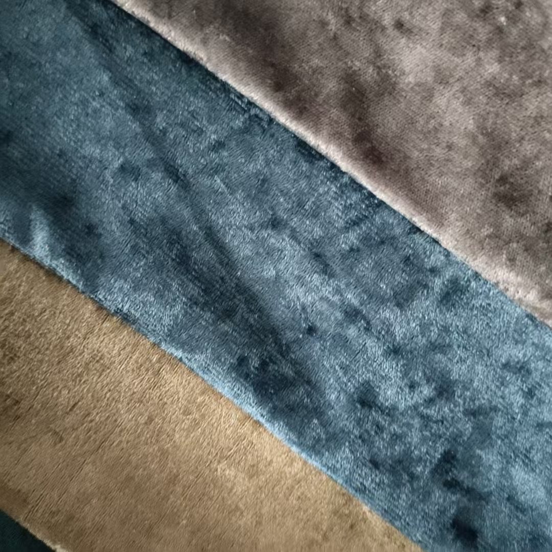 Low moq luxury factory wholesale 100% Polyester VELVETCurtain Fabric Continuous Curtain Fabric for living room