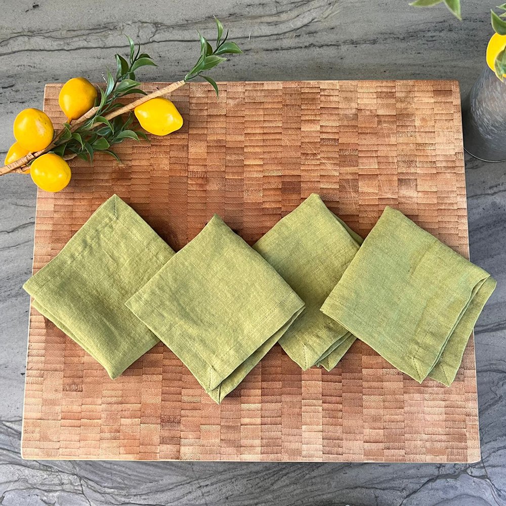 Natural Personalised embroidered pattern custom scalloped Luxury French fabric 100% linen Napkin placemats for wedding
