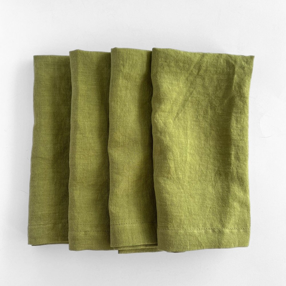 Natural Personalised embroidered pattern custom scalloped Luxury French fabric 100% linen Napkin placemats for wedding